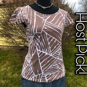 BANANA REPUBLIC FLUTTER SLEEVE TOP *SIZE MEDIUM *TAUPE, TAN & WHITE TEE